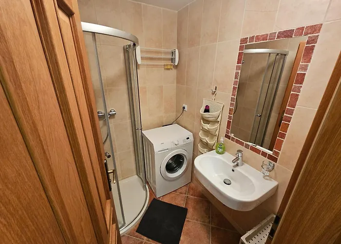 Apartamento Rodinný 3 - 1x Parking Available *